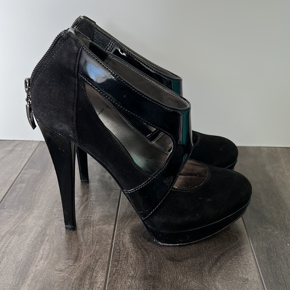 Stylish Heels - Picture 3 of 11